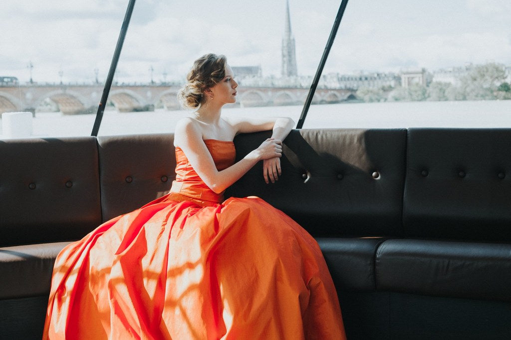 Robe de cocktail orange sur mesure à Bordeaux