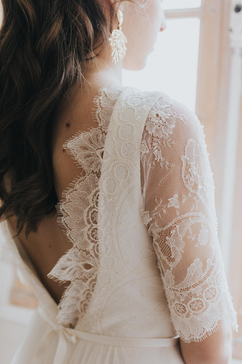 Rose, robe de mariée dos nu en dentelle, créatrice Christelle Vasseur