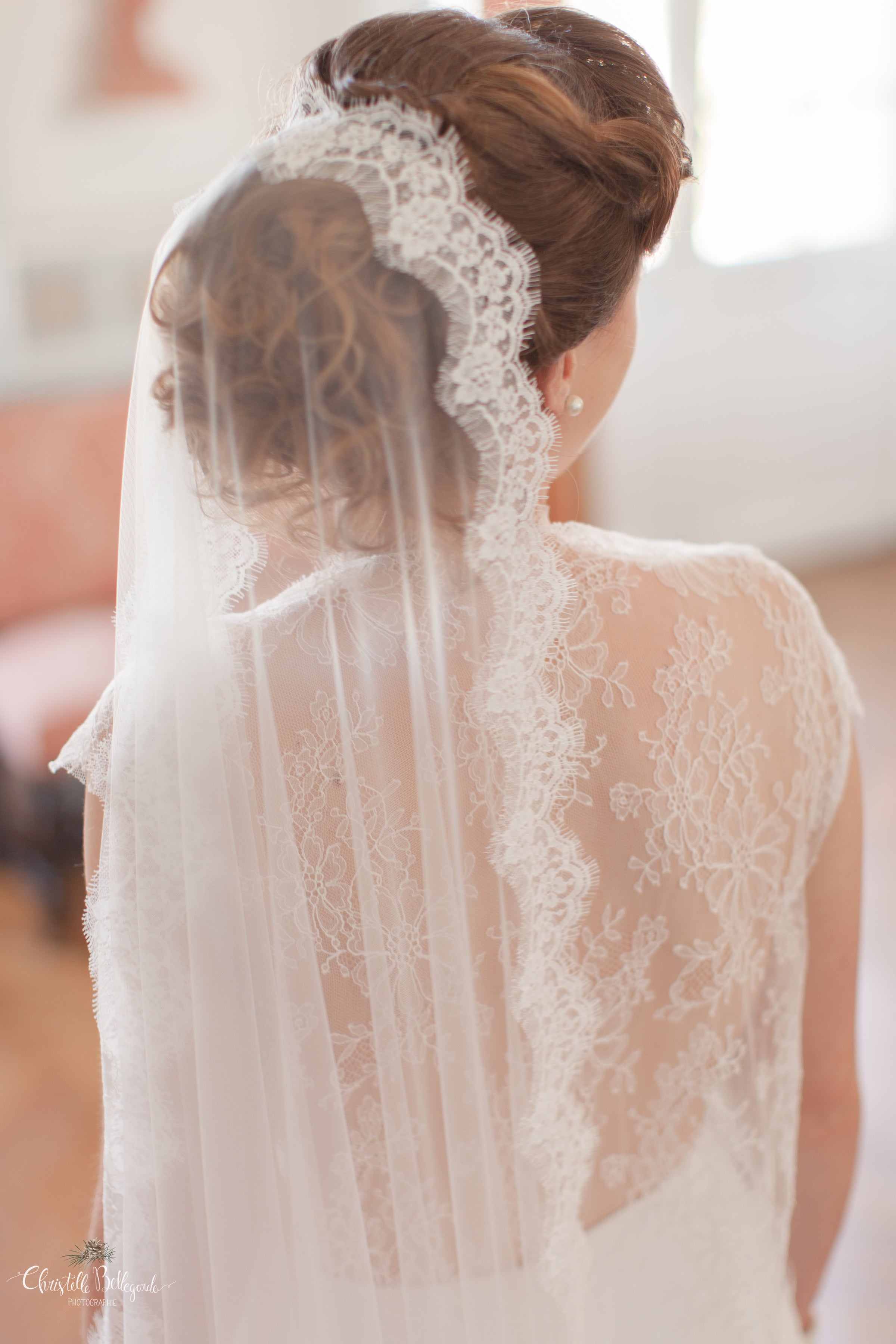 VOILE DE MARIÉE EN DENTELLE DE CALAIS Christelle Vasseur Couture